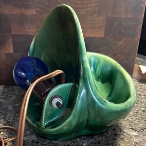 Vintage MCM Royal Haeger green porcelain tv lamp